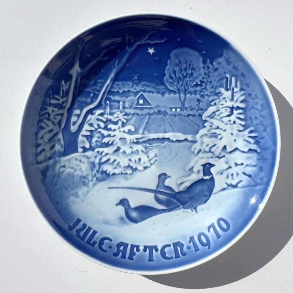 VTG 70s Landsbyjule Plate Copenhagen Porcelain Pheasants Snow Christmas 1970